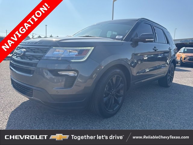 2018 Ford Explorer XLT photo 2