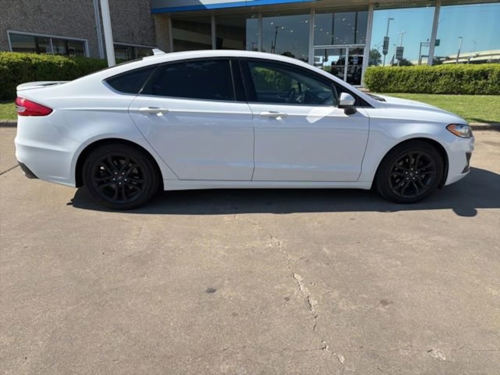 Used 2020 Ford Fusion SE Sedan