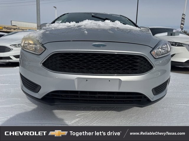 Used 2018 Ford Focus SE with VIN 1FADP3F23JL327800 for sale in Richardson, TX