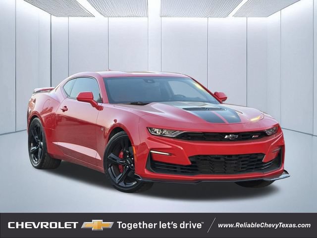 Red HOT 2022 Chevrolet Camaro Coupe Rear-Wheel Drive 10-Speed Automatic