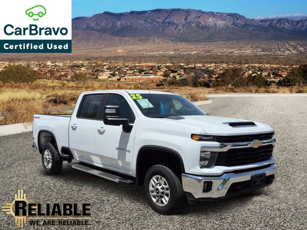 Summit White 2025 Chevrolet Silverado 2500HD LT Crew Cab 4WD Pickup Truck Four-Wheel Drive Automatic