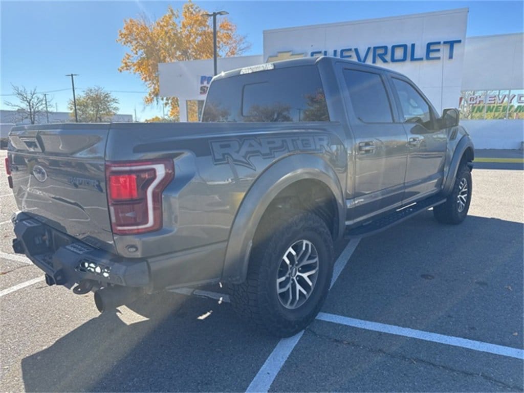 2017 Ford F-150 Raptor photo 3
