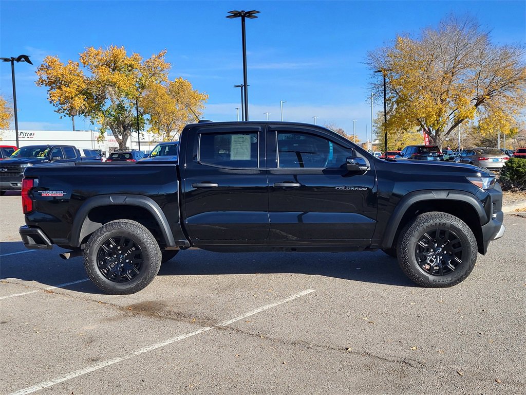 2024 Chevrolet Colorado Trail Boss photo 2