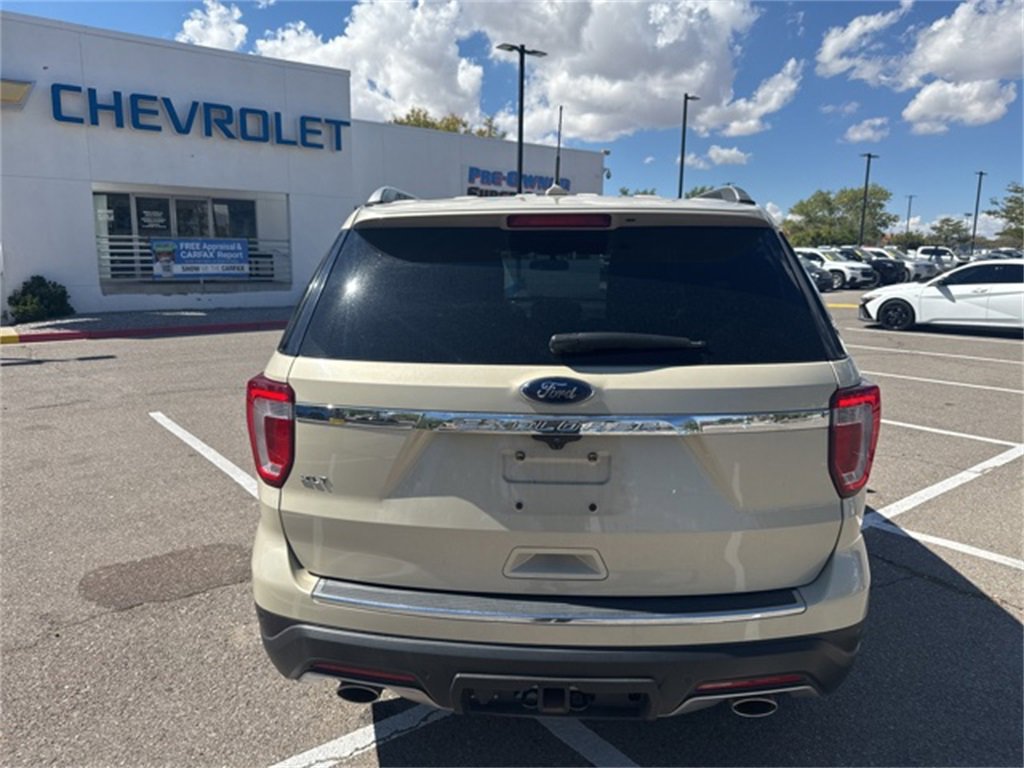 2018 Ford Explorer XLT photo 3