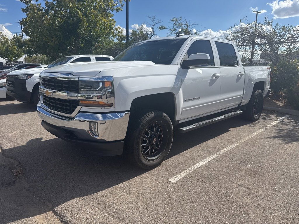 2018 Chevrolet Silverado 1500 LT photo 4
