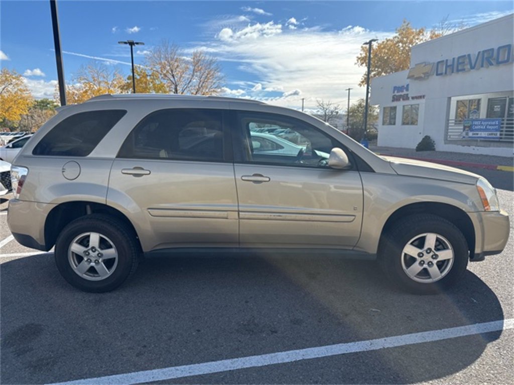 2007 Chevrolet Equinox LT photo 2