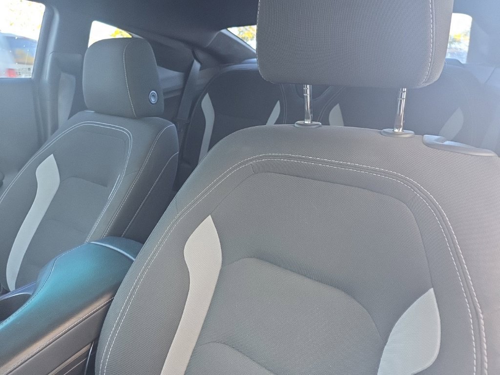 2021 Chevrolet Camaro LT1 - Photo 16