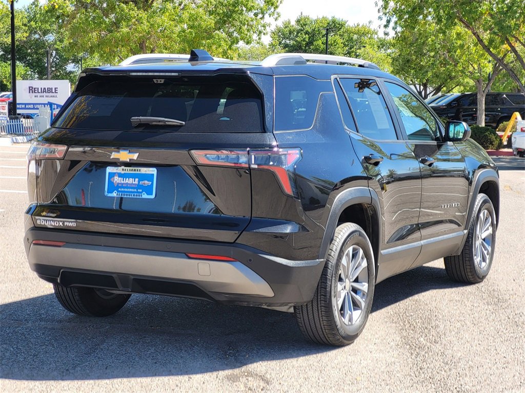 2025 Chevrolet Equinox LT photo 3