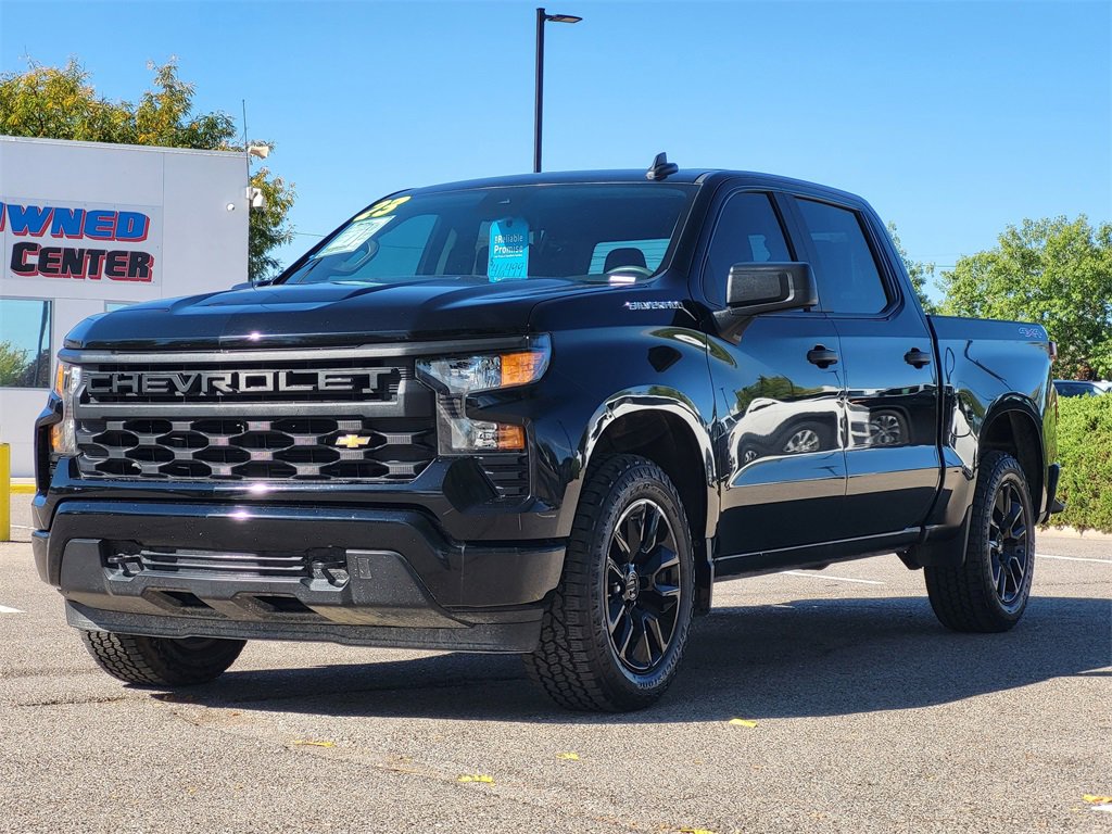 2023 Chevrolet Silverado 1500 Custom photo 4