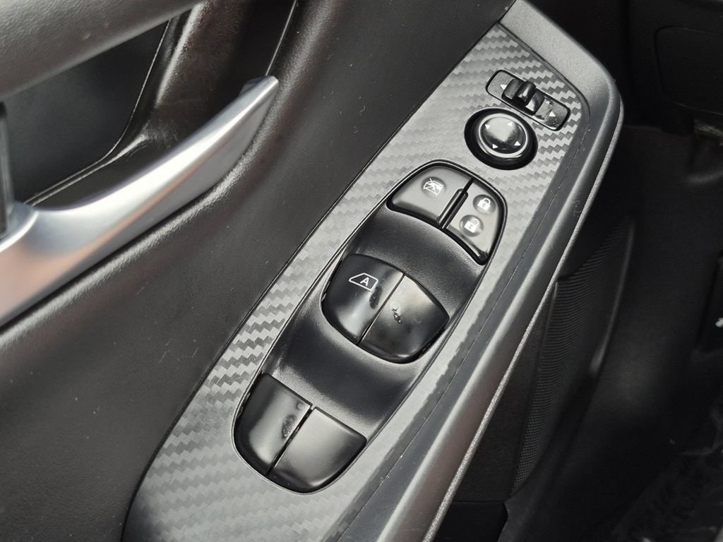 2025 Nissan Sentra SV - Photo 8