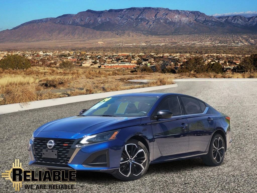 Used 2024 Nissan Altima SR Intelligent AWD Sedan