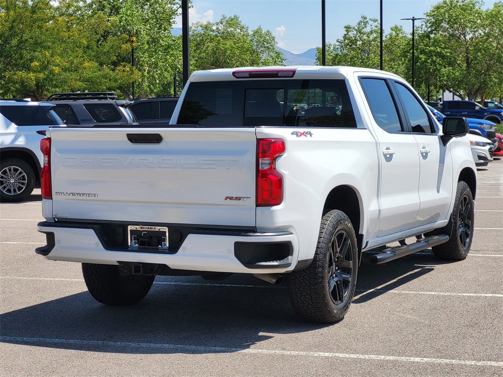 2024 Chevrolet Silverado 1500 RST photo 2