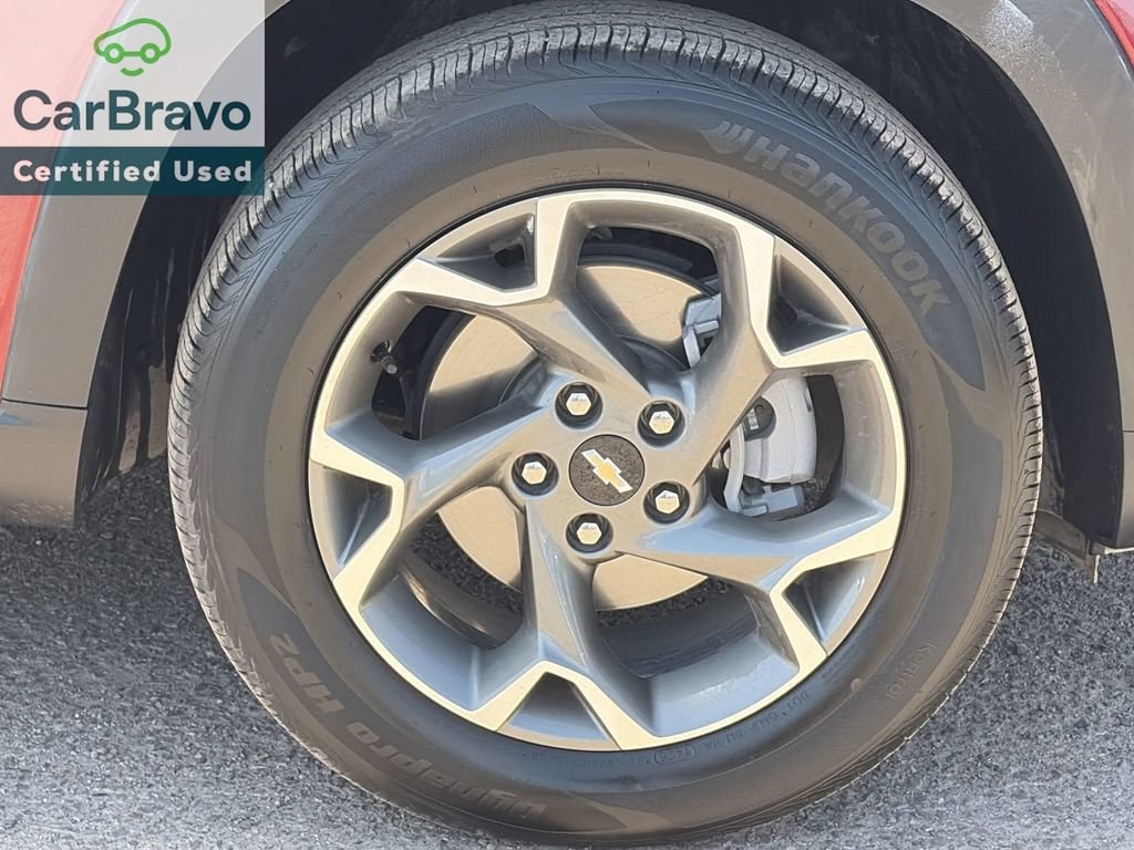 Used 2025 Chevrolet Trax LT SUV