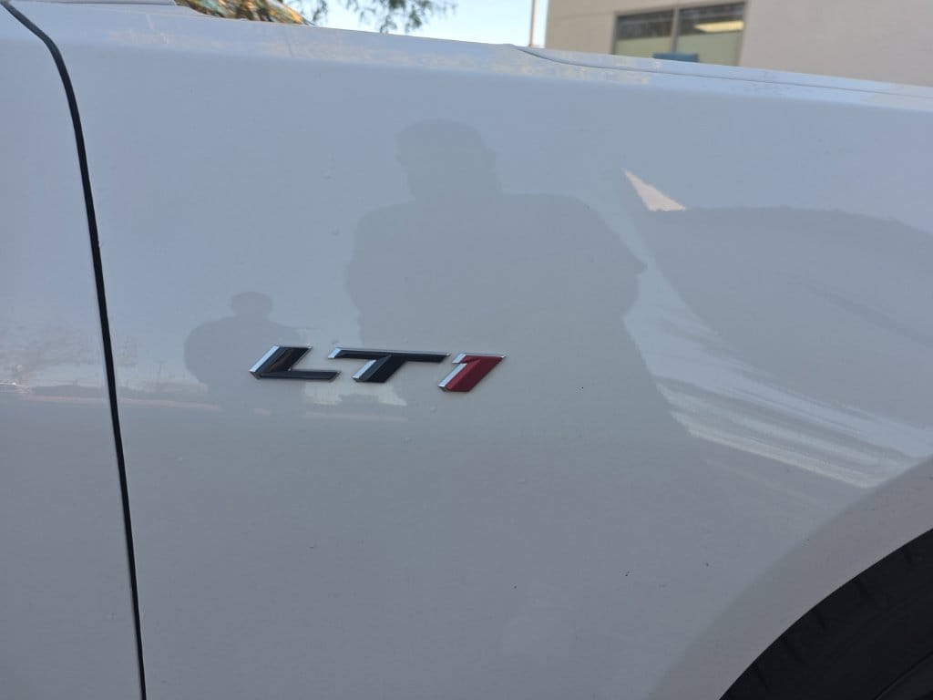 2021 Chevrolet Camaro LT1 - Photo 9