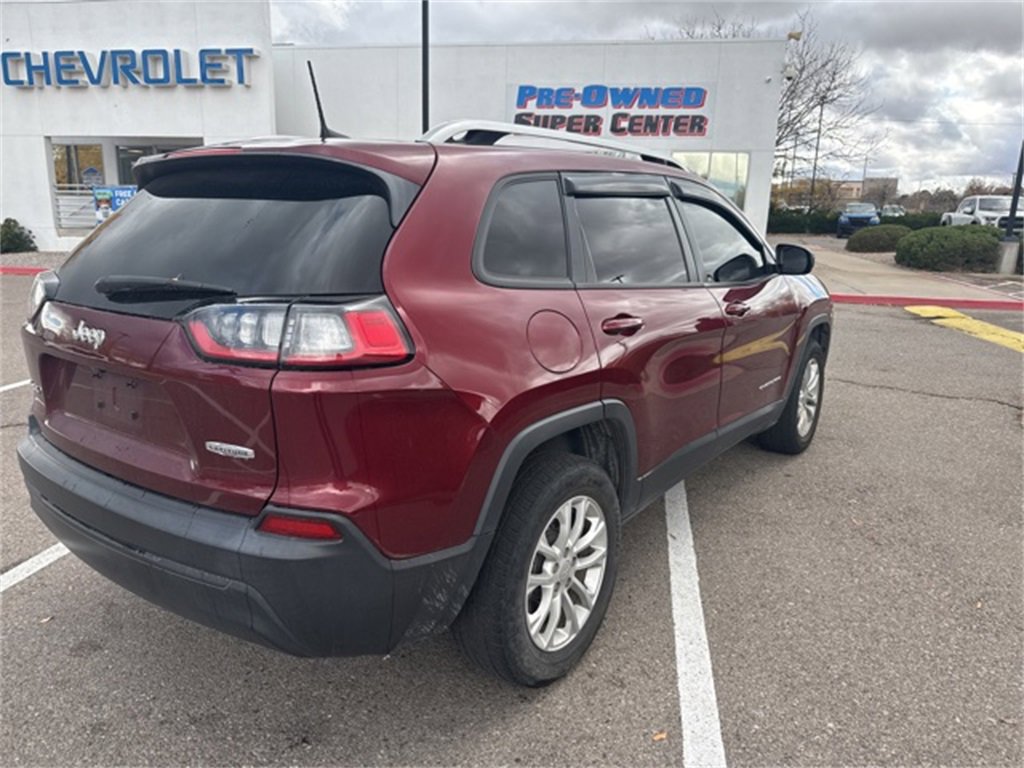 2021 Jeep Cherokee Latitude photo 2