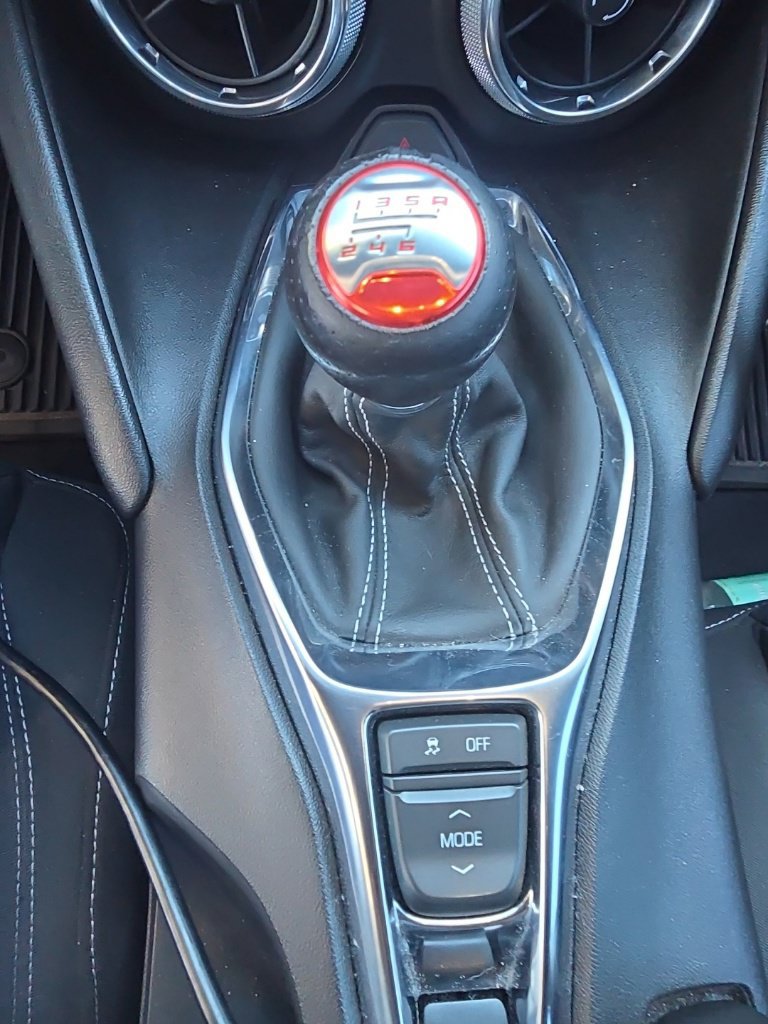 2021 Chevrolet Camaro LT1 - Photo 21