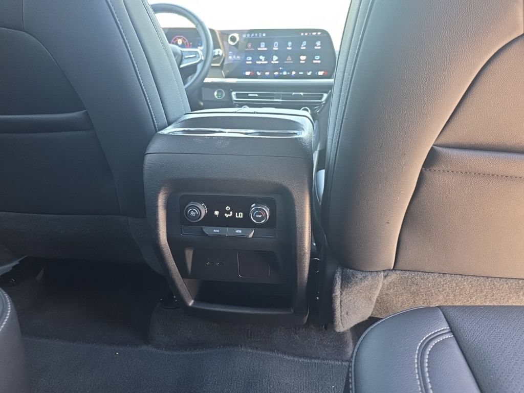 2025 Chevrolet Traverse LT - Photo 26