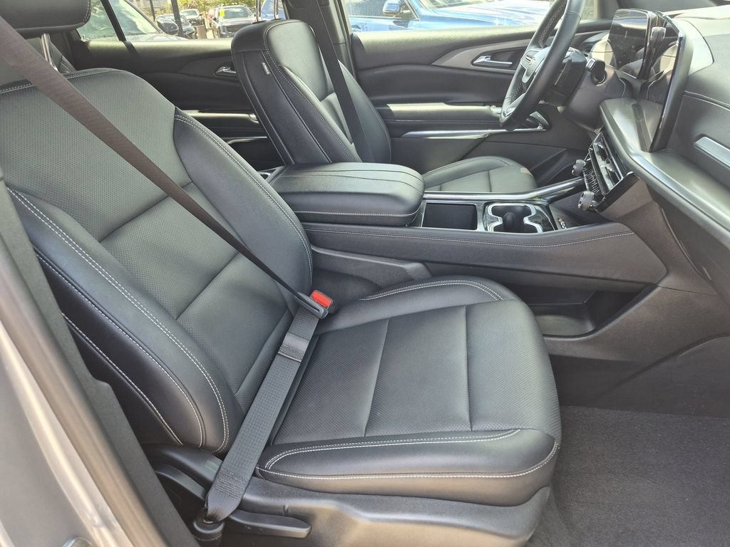 2026 Chevrolet Traverse LT - Photo 14