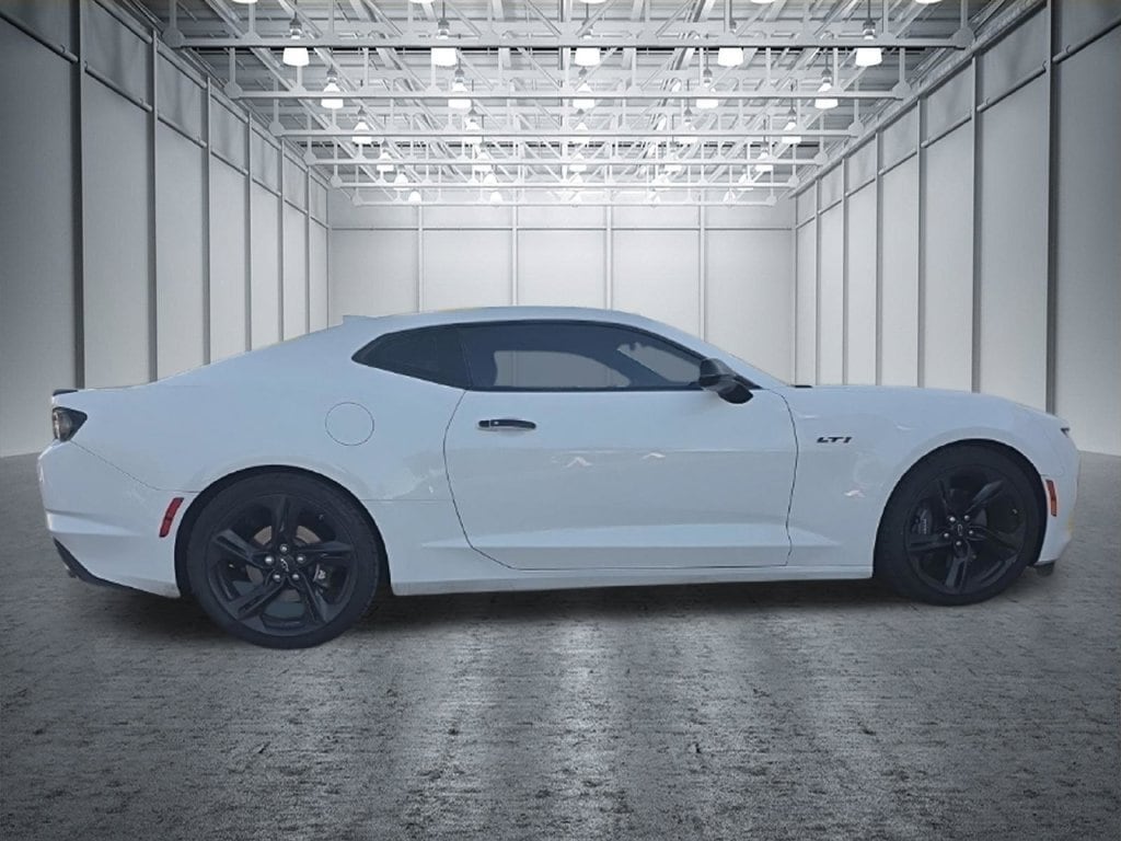 2021 Chevrolet Camaro LT1 - Photo 8