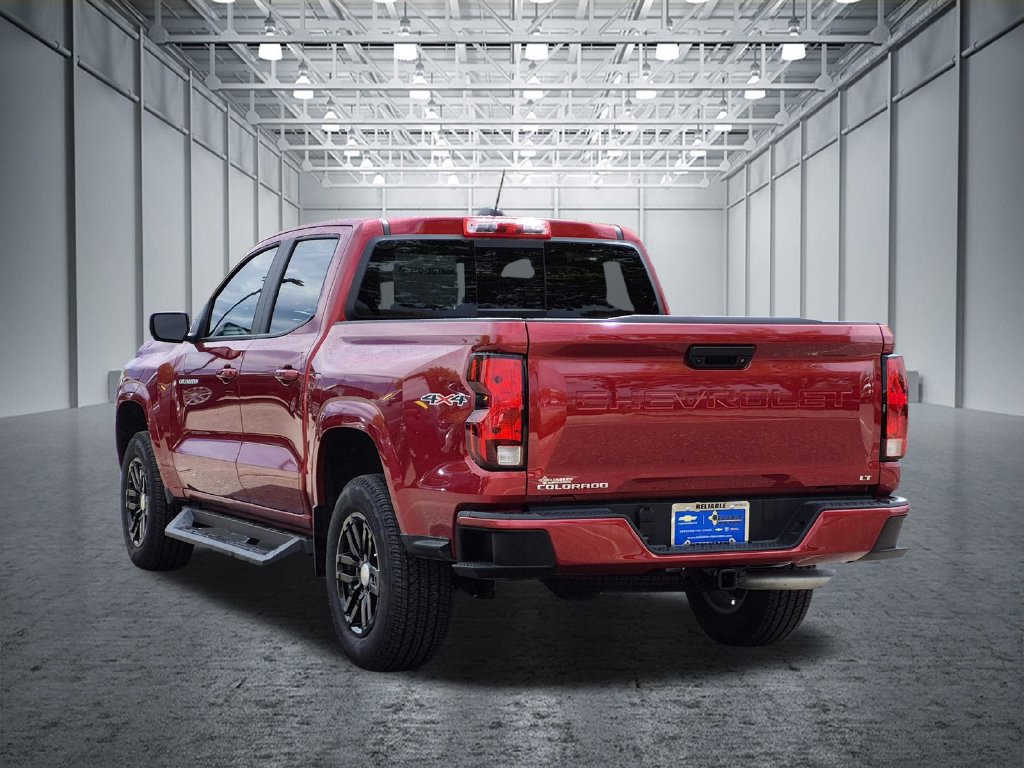 2024 Chevrolet Colorado LT - Photo 6