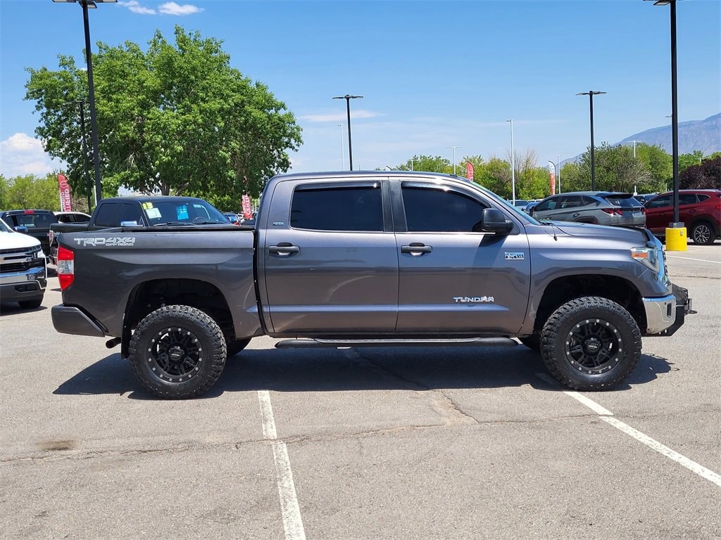 Tundra CrewMax Cab SR5