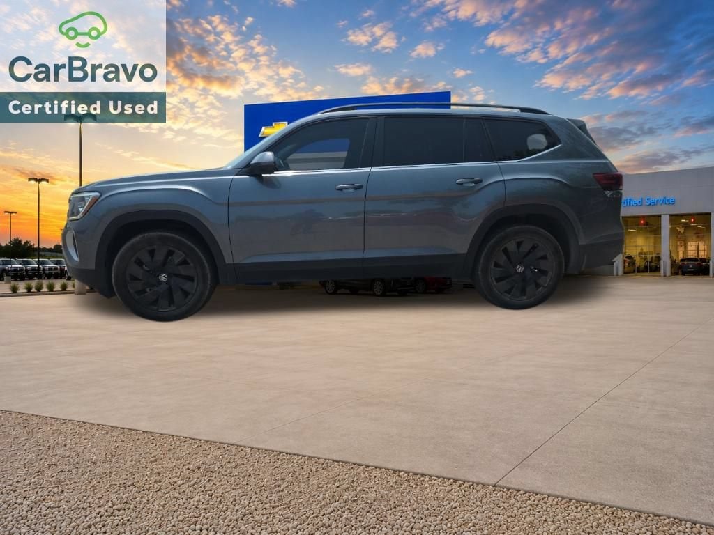 Used 2025 Volkswagen Atlas 2.0T SE w/Technology SUV