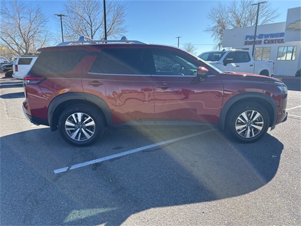 Used 2022 Nissan Pathfinder SL