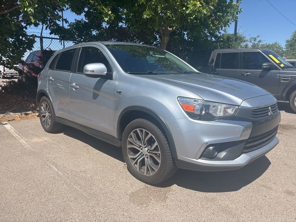 2017 Mitsubishi Outlander Sport 2.0 ES AWC CVT's photo