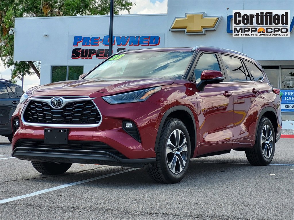 2023 Toyota Highlander L photo 4