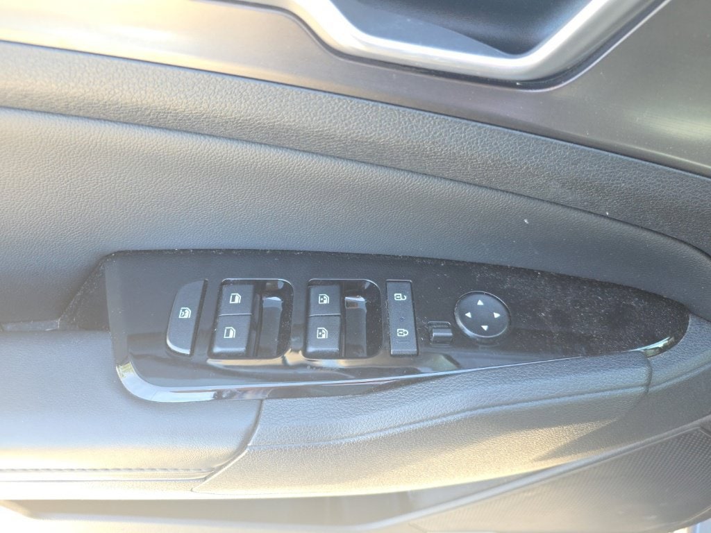 2024 Kia Sportage EX - Photo 10