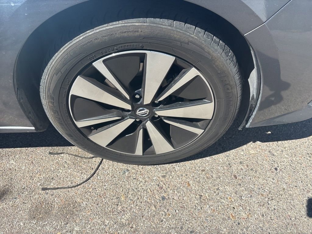 Used 2021 Nissan Altima SV FWD Sedan