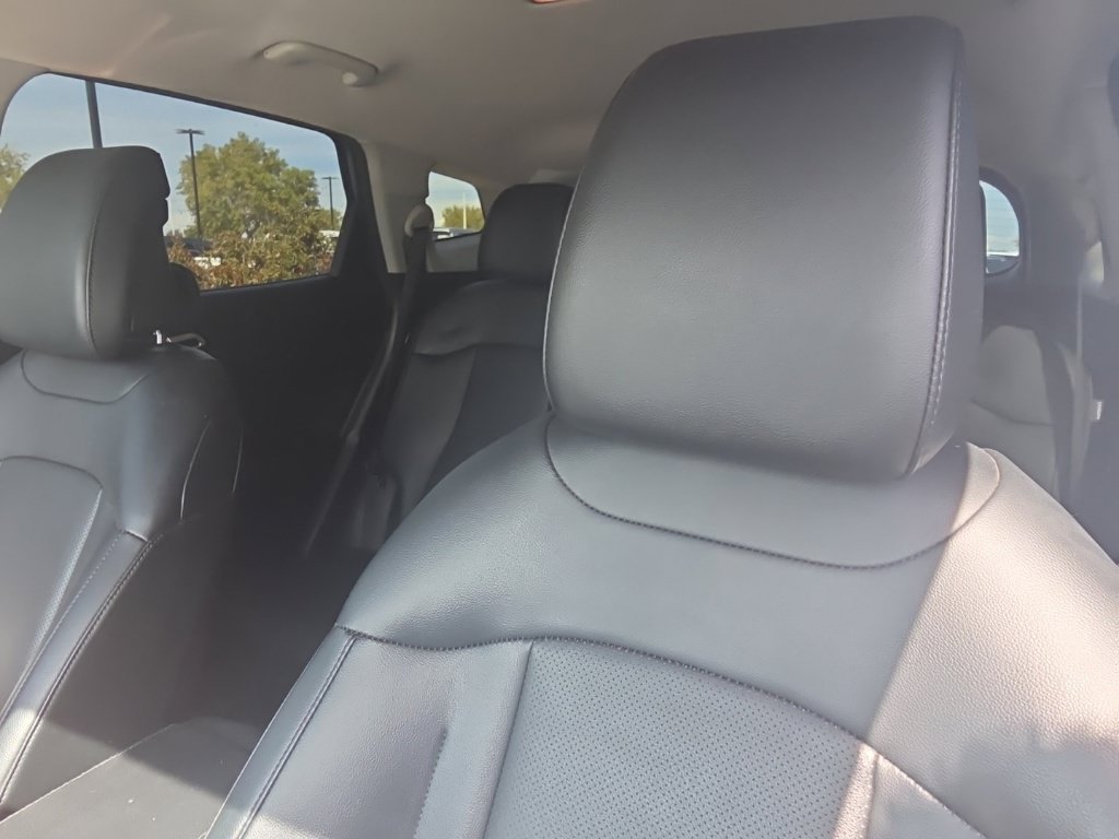 2024 Kia Sportage EX - Photo 12