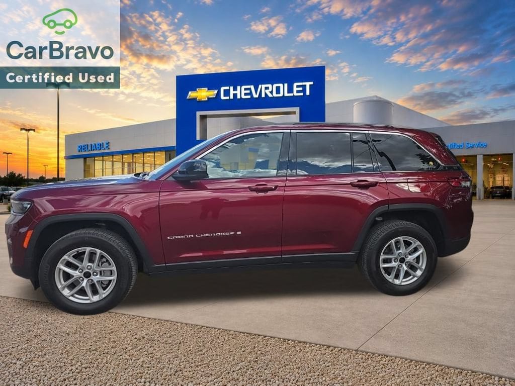 Used 2025 Jeep Grand Cherokee Laredo X 4x4 SUV