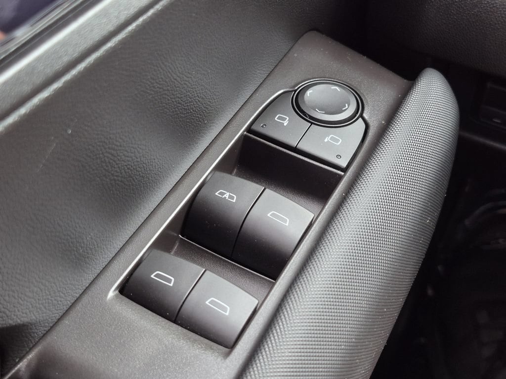 2023 Chevrolet Colorado Z71 - Photo 9
