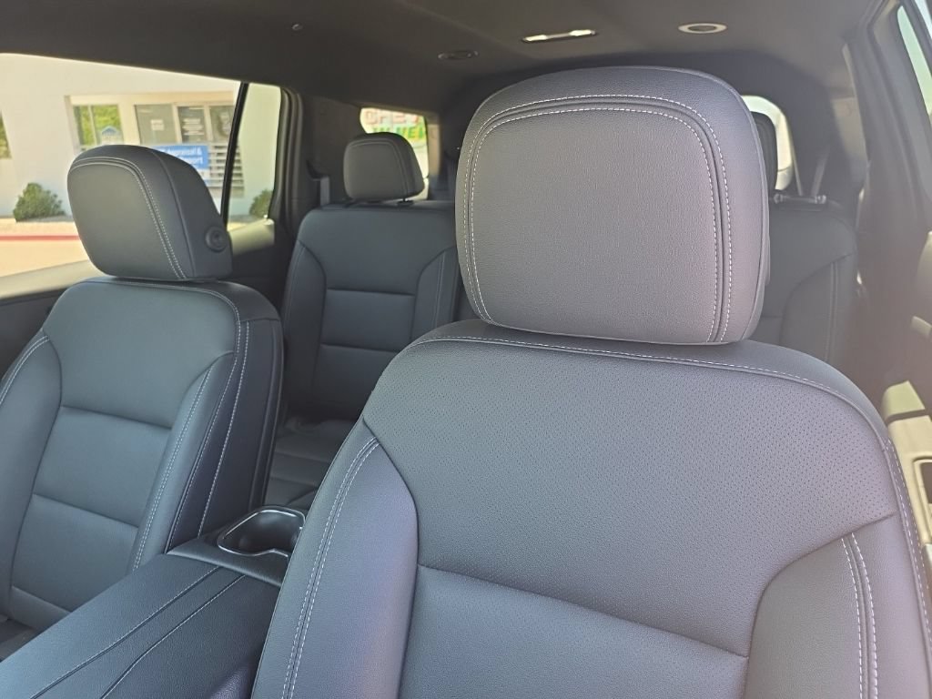 2025 Chevrolet Traverse LT - Photo 22