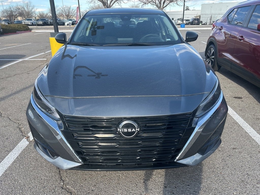 Used 2024 Nissan Altima 2.5 SV