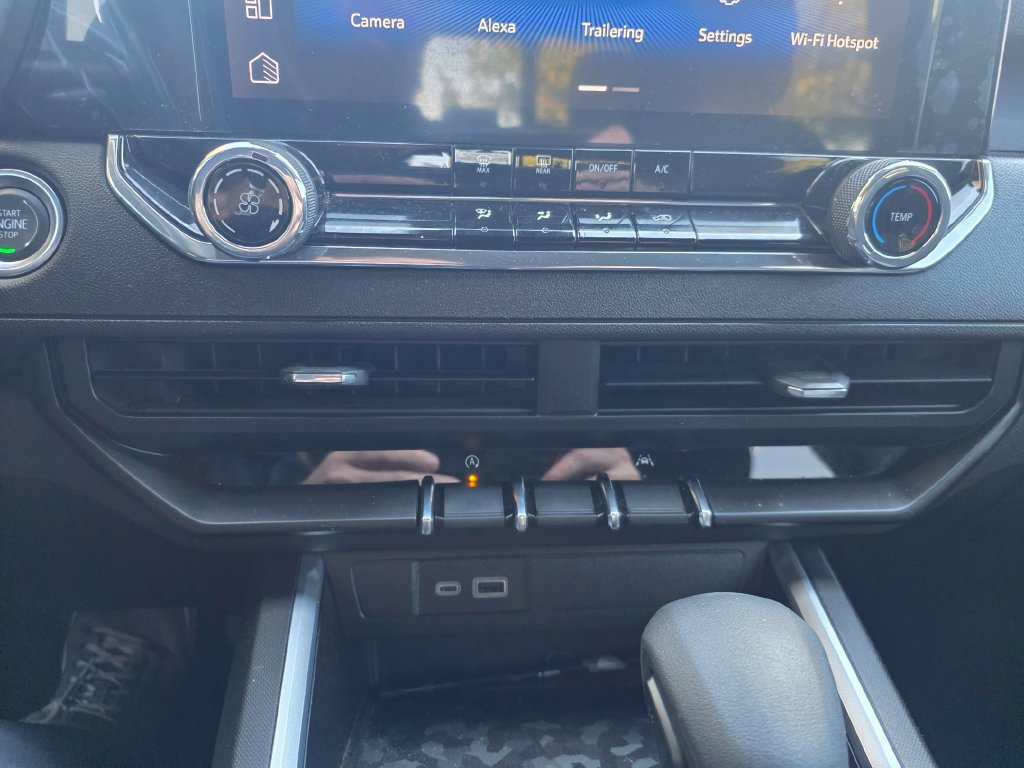 2025 Chevrolet Colorado WT/LT - Photo 18