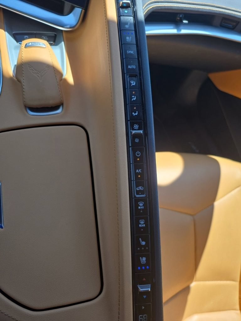 2023 Chevrolet Corvette 2LT - Photo 19