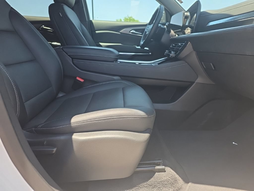 2025 Chevrolet Traverse LT - Photo 28