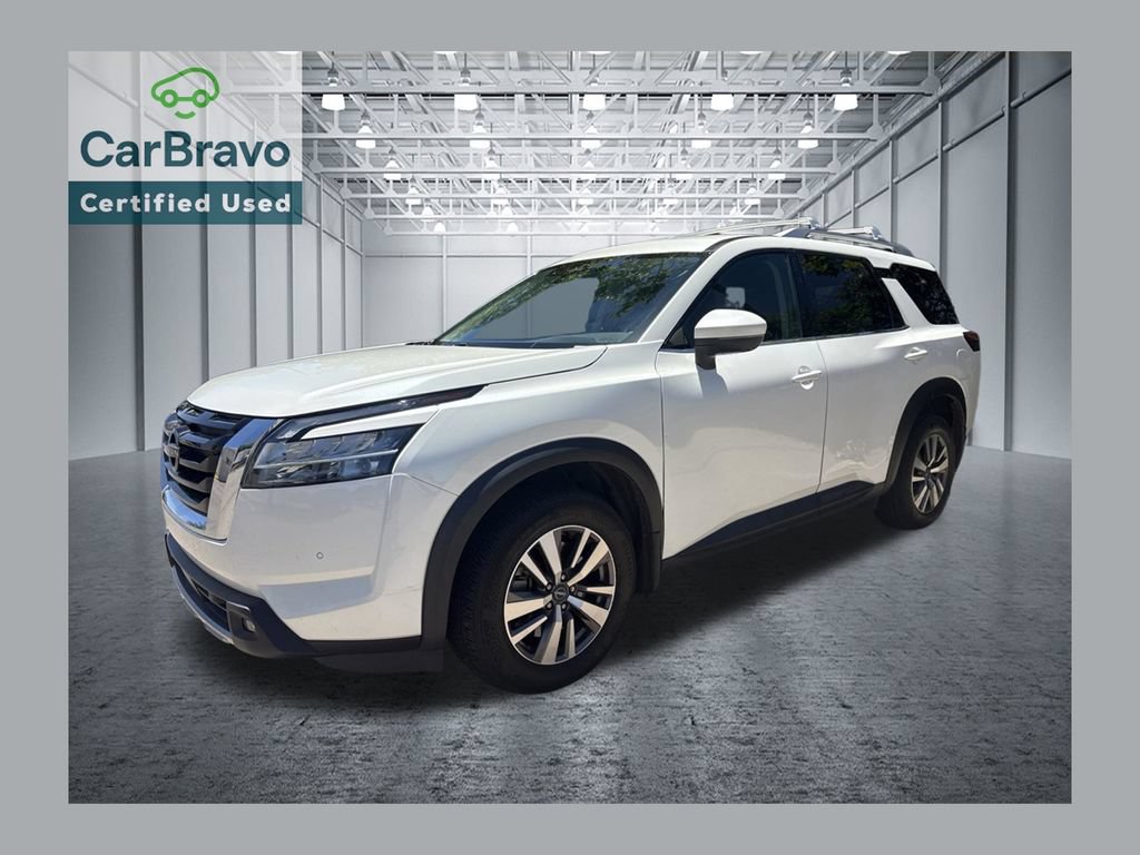 2022 Nissan Pathfinder SL 4WD