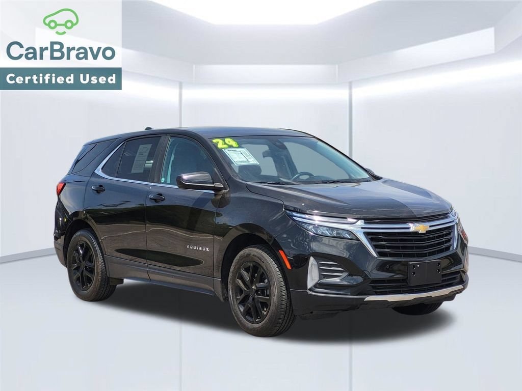 2024 Chevrolet Equinox LT - Photo 2