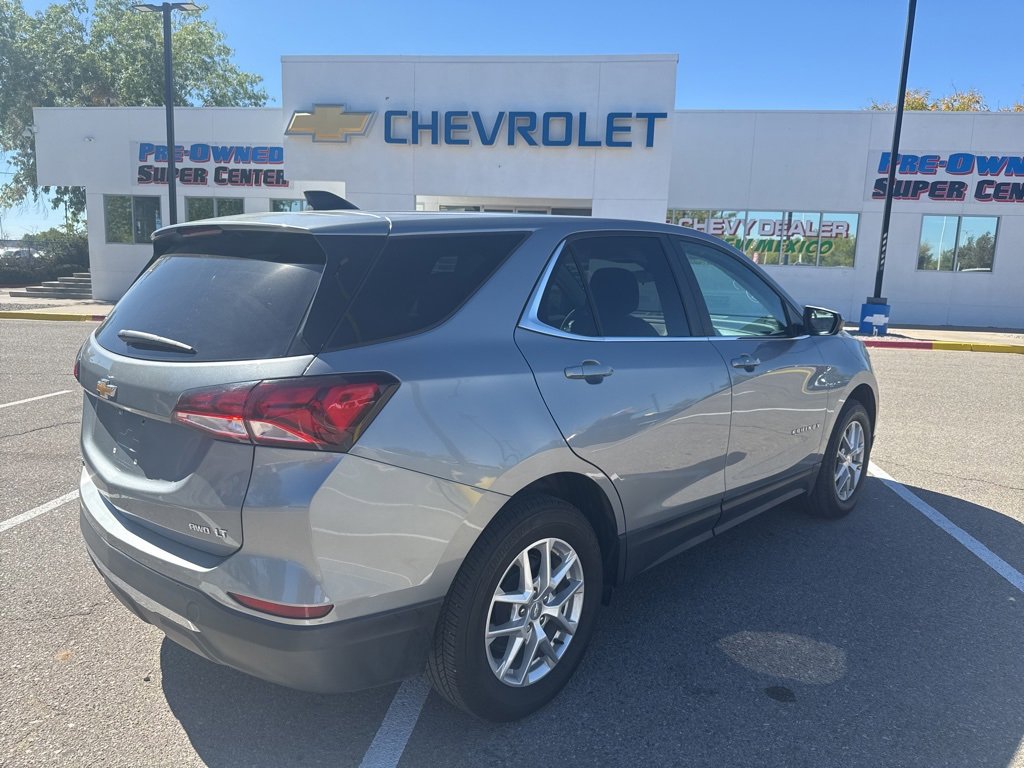 2023 Chevrolet Equinox LT photo 3