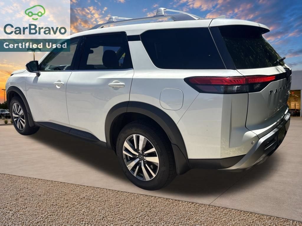 Used 2022 Nissan Pathfinder SL 4WD SUV
