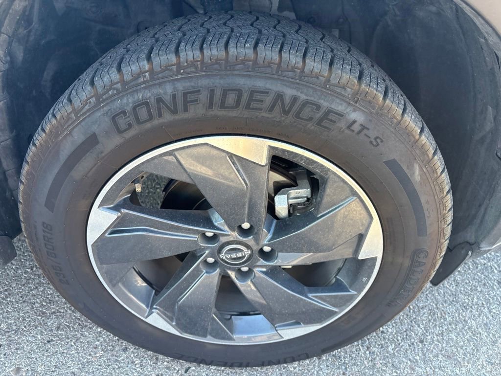 Silver 2024 Nissan Rogue SV FWD SUV / Crossover Front-Wheel Drive Continuously Variable Transmission