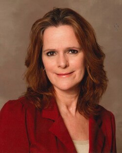 Staff member Cindy Miller from ID_b03d7ec9da64