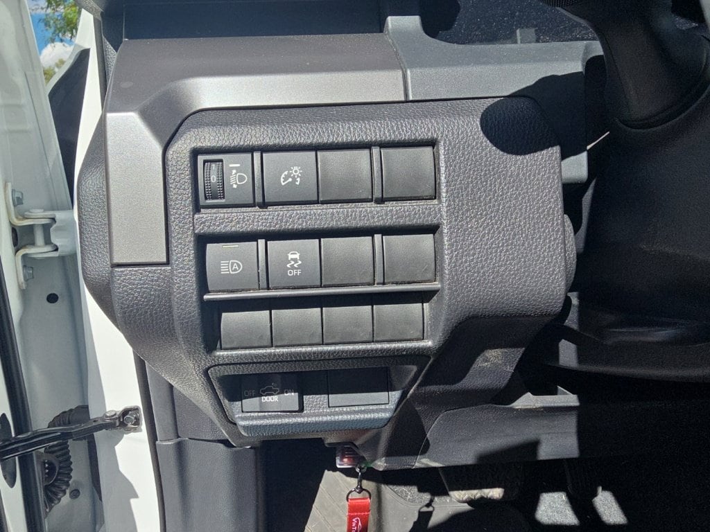 2024 Toyota Tacoma SR5 - Photo 15