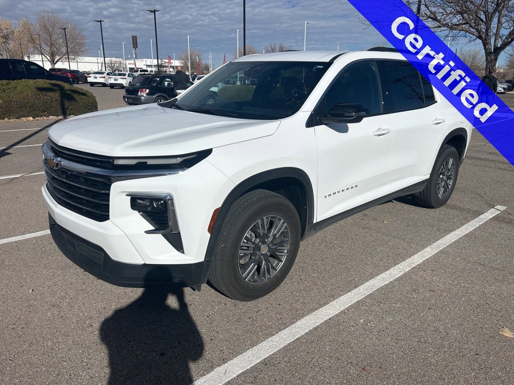 2025 Chevrolet Traverse LT's photo