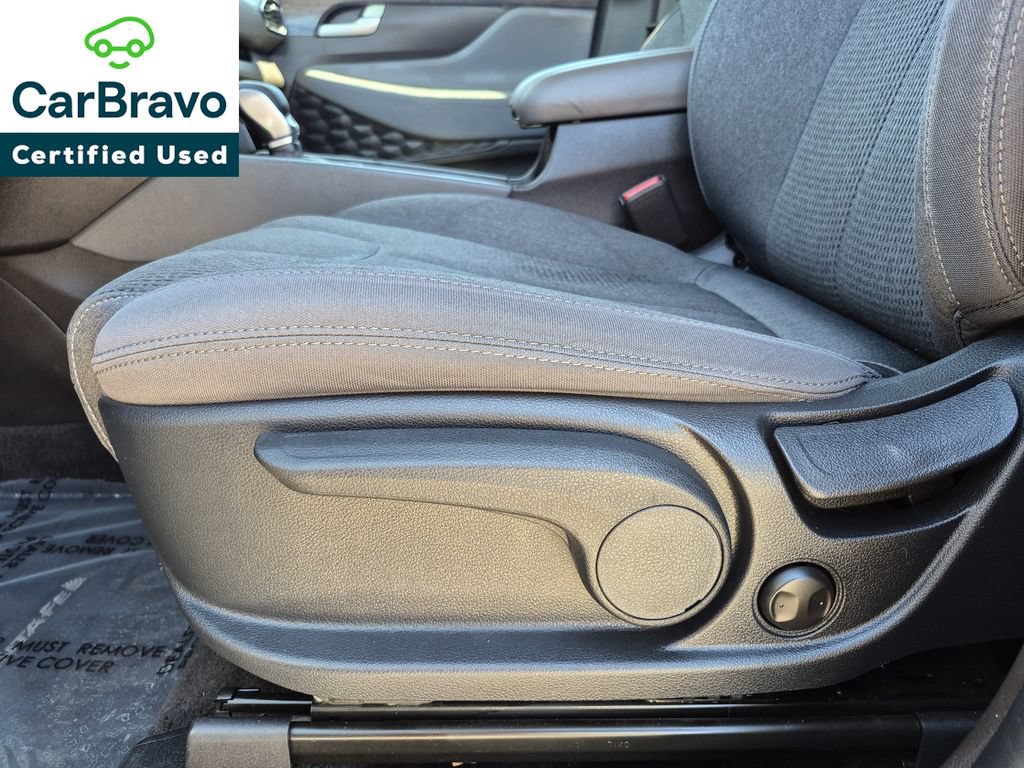2019 Hyundai Santa Fe SE - Photo 17
