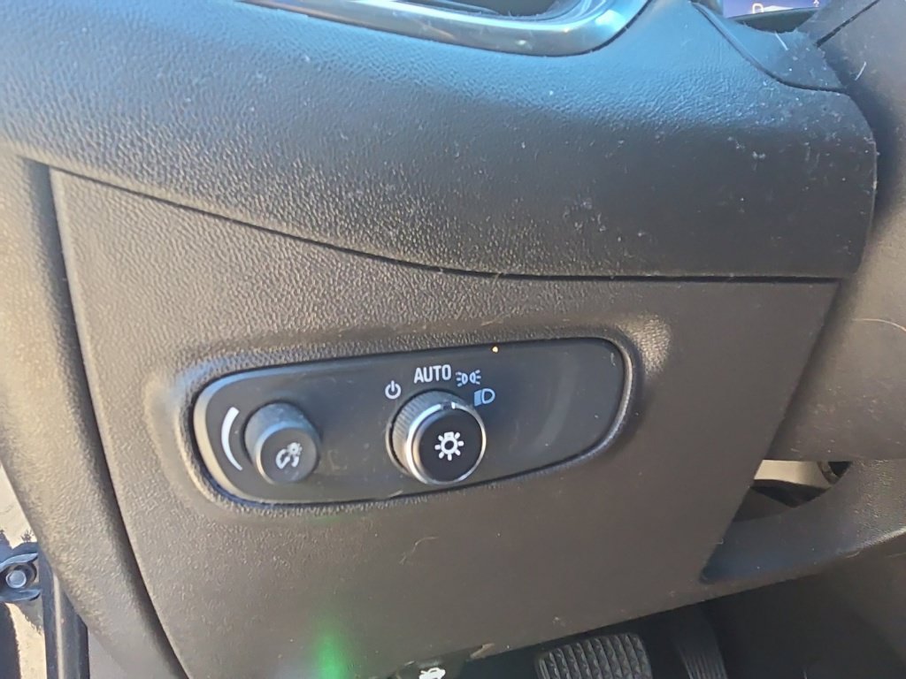 2022 Chevrolet Equinox LT - Photo 13