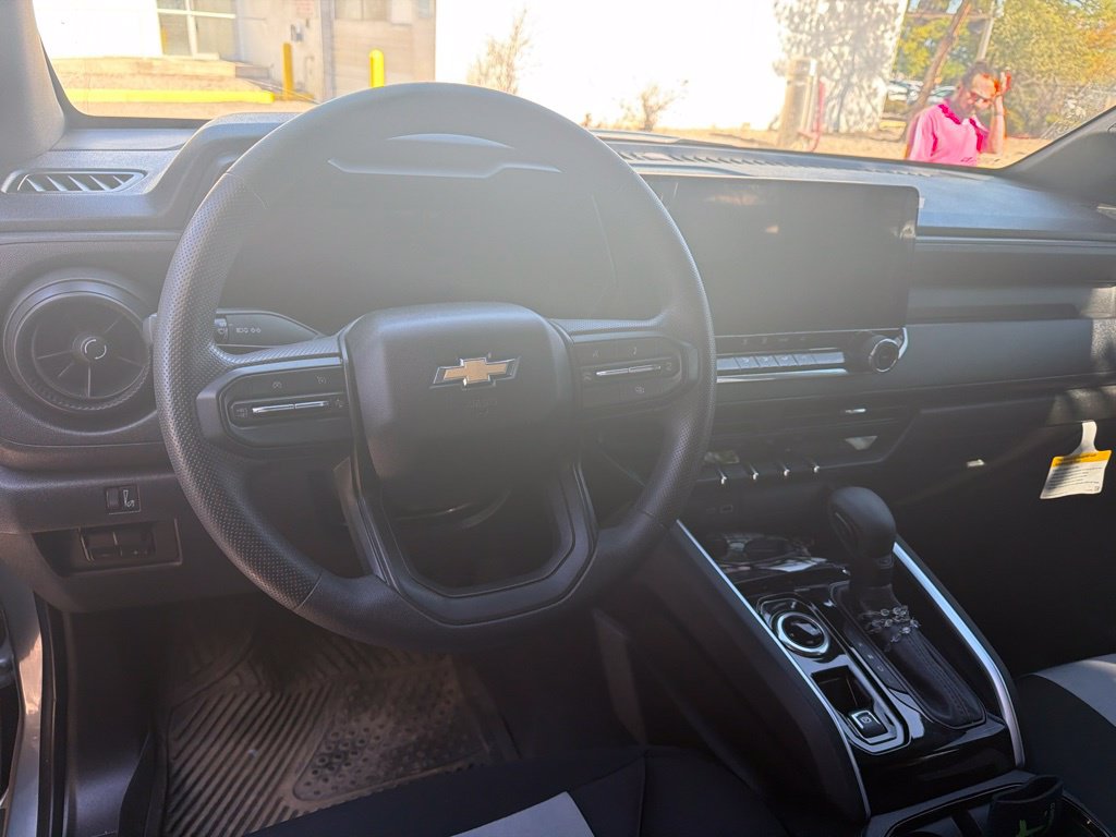 2025 Chevrolet Colorado WT/LT - Photo 16